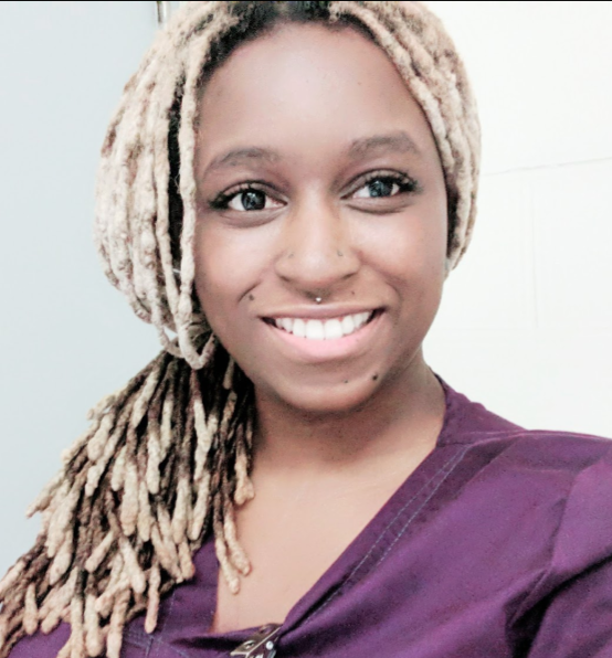 Headshot of ONA member Danielle Gibb.