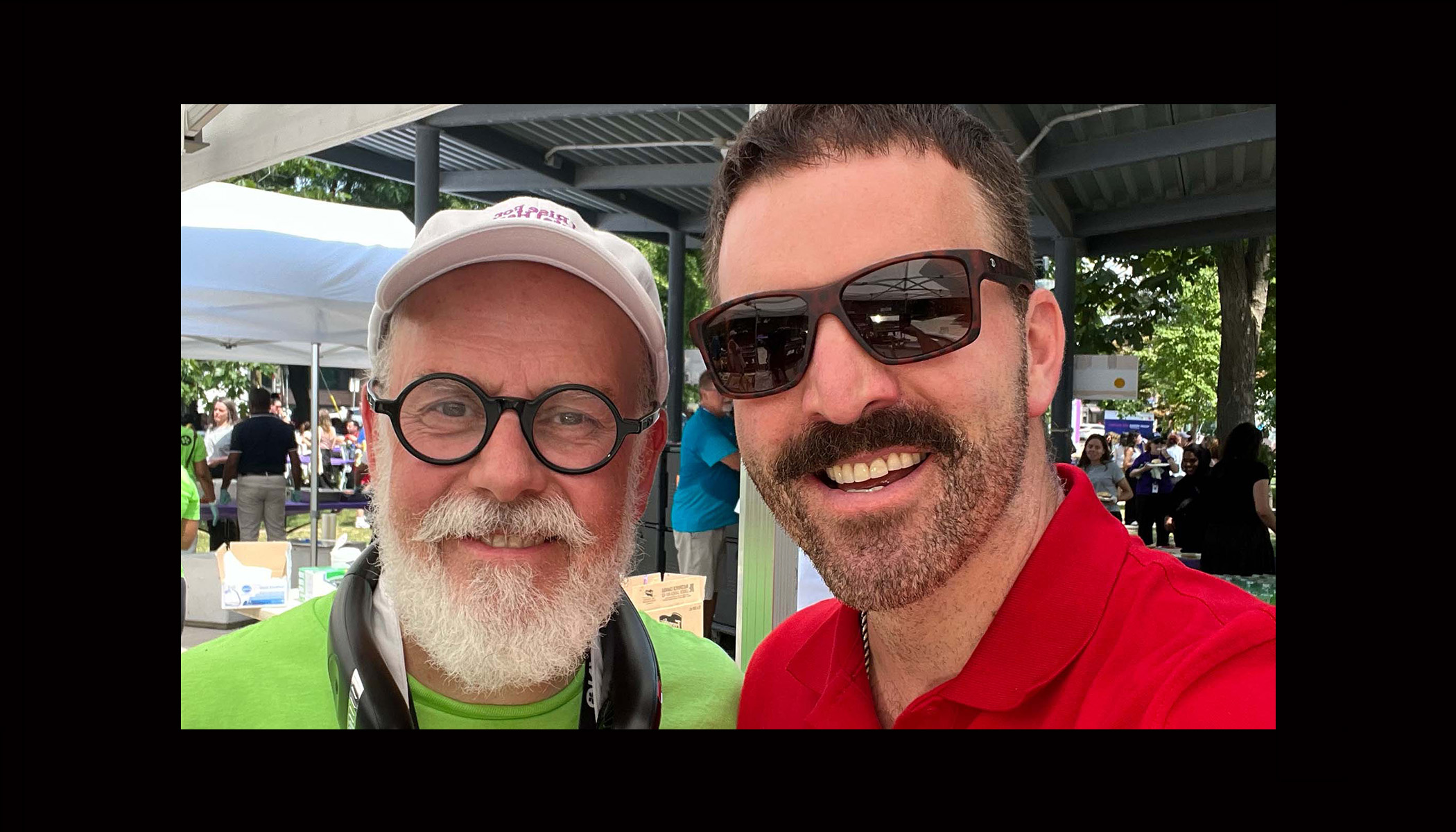 CAMH Bargaining Unit President David Tennant and ONA Labour Relations Officer Chris Petersen at the joint ONA/OPSEU CAMH barbeque.